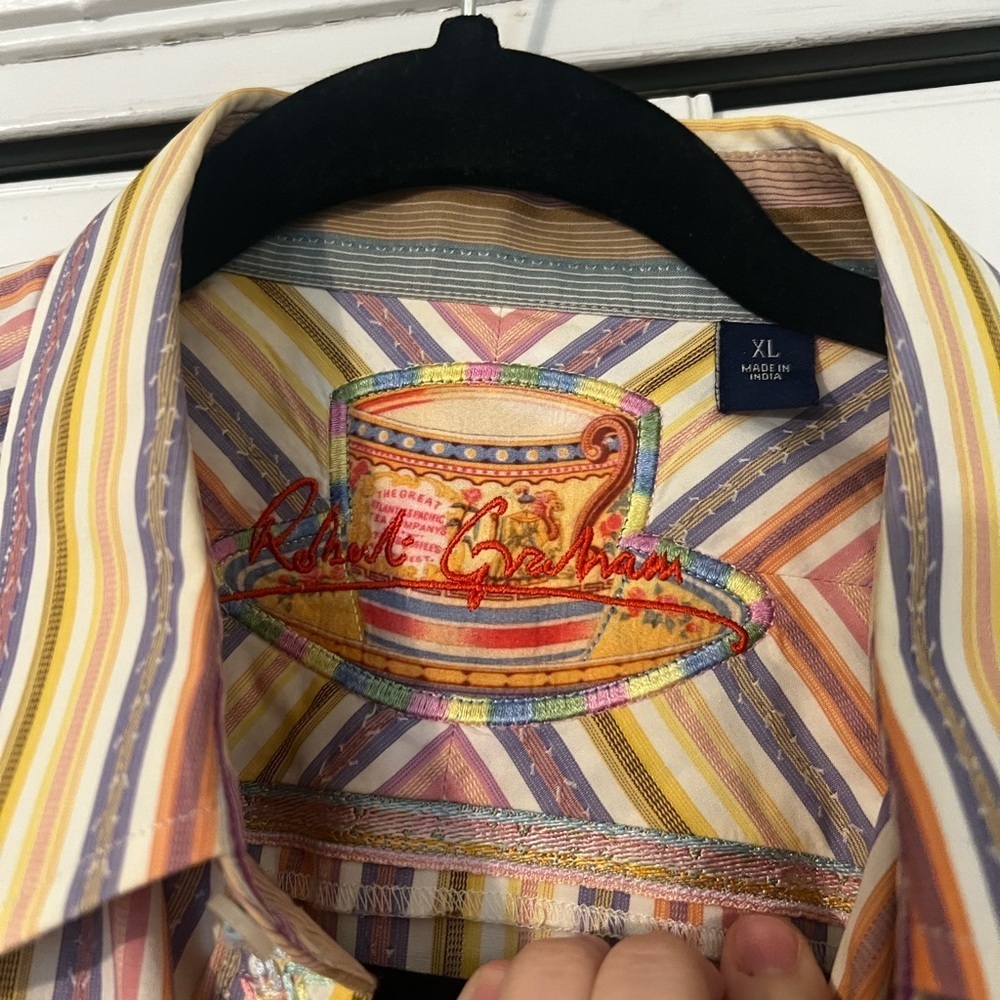 Robert Graham Button Down 70s Style Dress Shirt - Picture 4 of 11